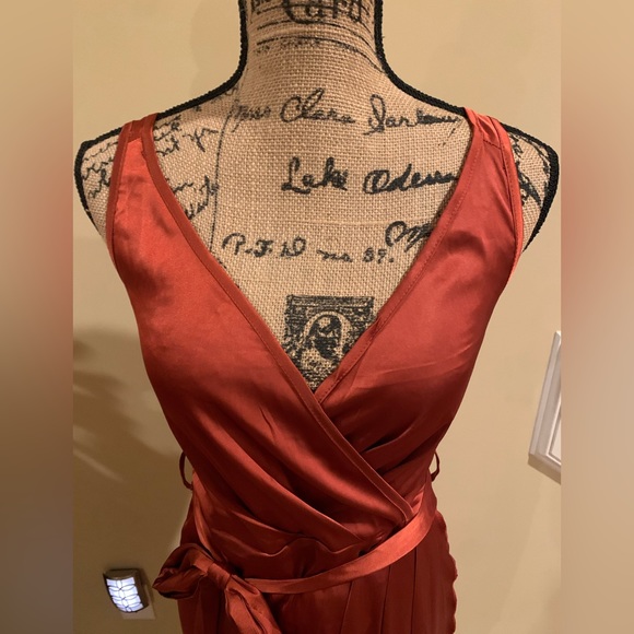 LYANER Satin V Neck Ruched Wrap Tie Waist Slit Hem Cocktail Midi Dress small - Picture 3 of 10